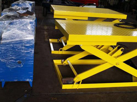 固定(ding)裝卸(xie)平台(tai)